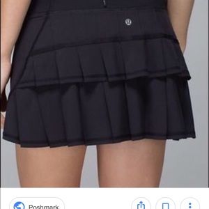 Lululemon ruffle skirt